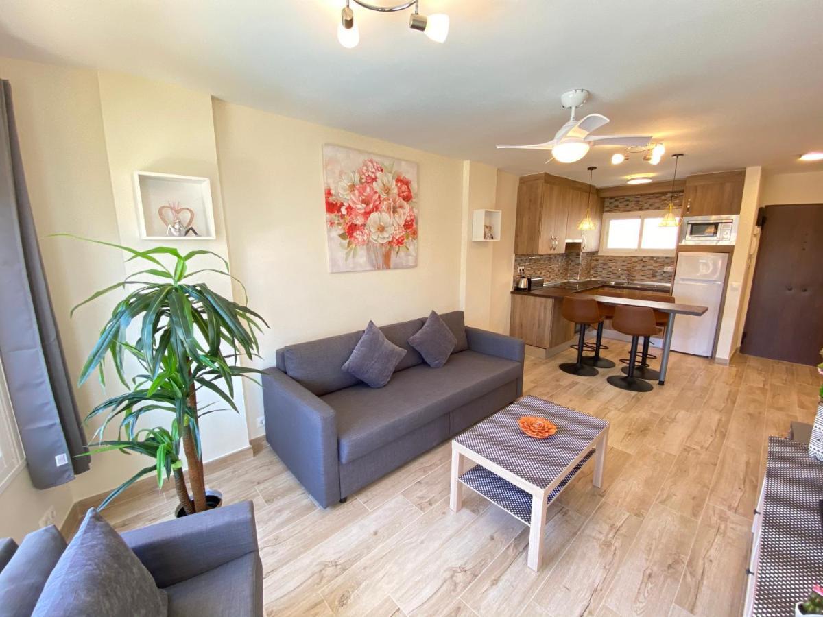 Modern 1 Bedroom Seaside Apartment With Pool Fuengirola Εξωτερικό φωτογραφία